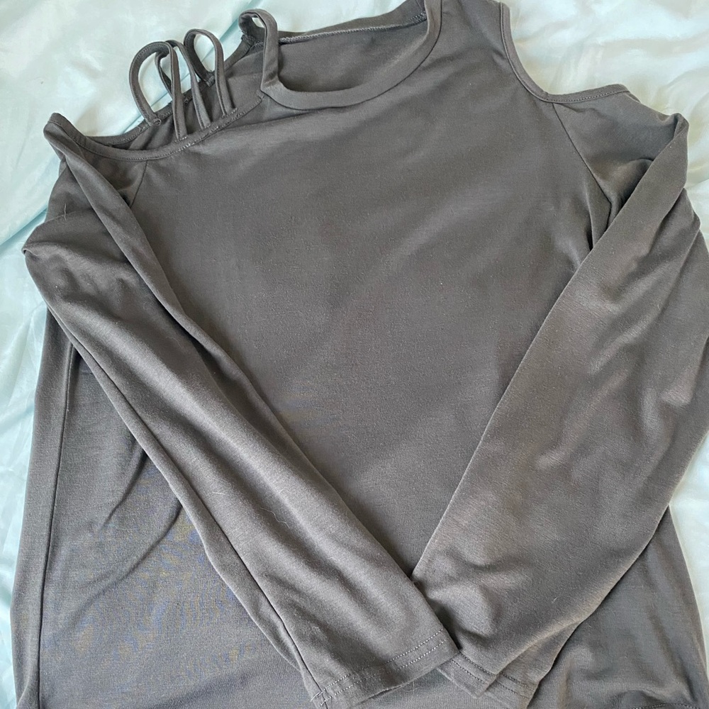 Gray asymmetric cold shoulder long sleeve